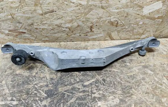 BMW X1 F48 F49 Rear differential/diff mount bracket 6852896
