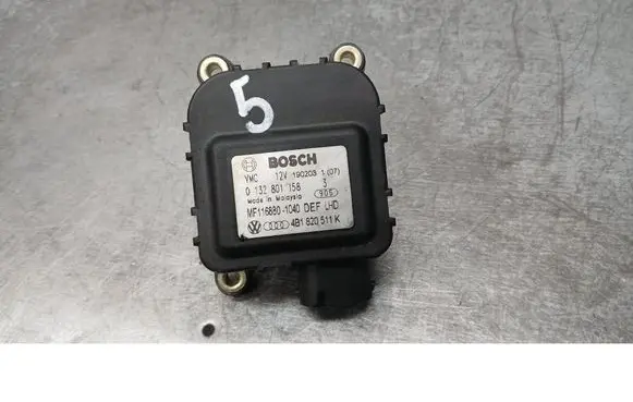 Audi A6 Allroad C5 Coolant heater control valve 0132801158