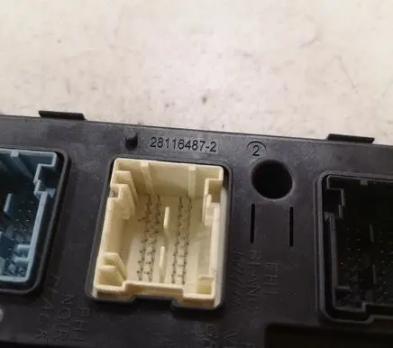 Citroen C4 I Picasso Fuse module 281197595 281164872