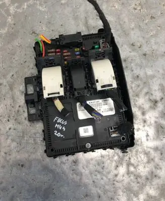 Ford Focus Fuse box set JX6T15604BJH JX6T-15604-BJH