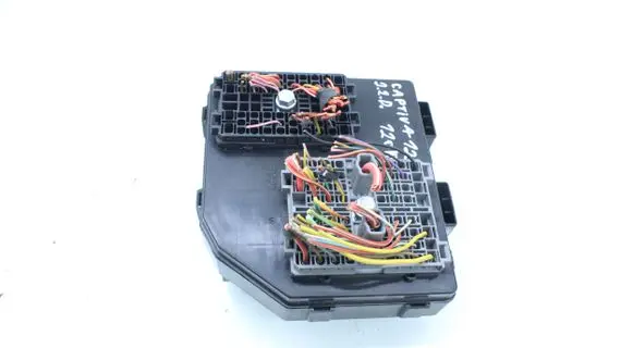 Chevrolet Captiva Fuse module 95903657