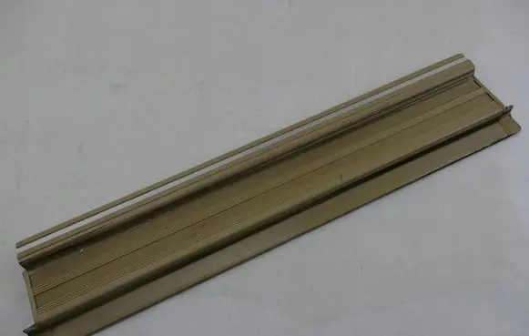 Mercedes-Benz 280 560 W126 Rear sill trim cover