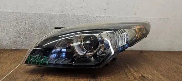 Renault Megane III Headlight/headlamp 260600021R