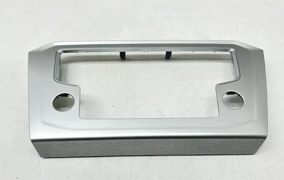 Radio/GPS head unit trim