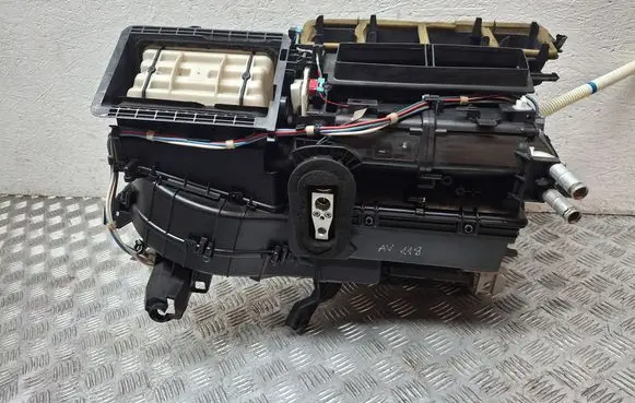 Toyota Avensis T270 Interior heater climate box assembly 8705002A00 8713002321 MF4432106476