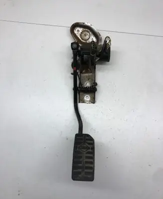 Nissan Almera Tino Accelerator throttle pedal 0281002425