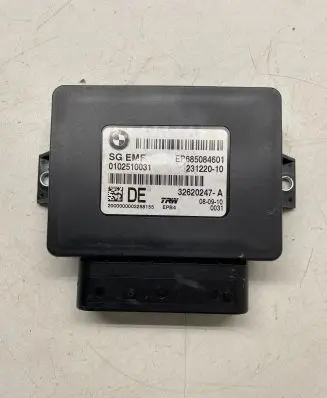 BMW 5 F10 F11 Hand brake control module 6850846 0102510031 32620247A