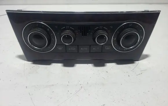 Mercedes-Benz C W203 Climate control unit A2038301785 9140010525