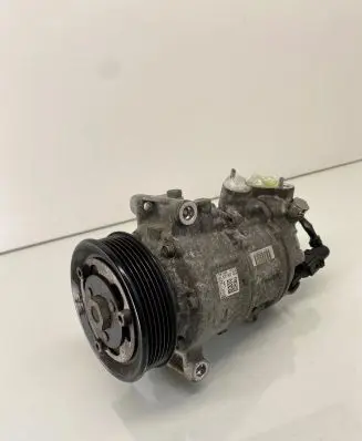 Volkswagen Golf VII Air conditioning (A/C) compressor (pump) 5Q0820803