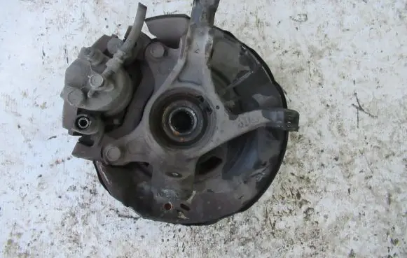 Toyota Yaris Front wheel hub