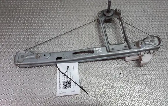 Rear door manual window regulator