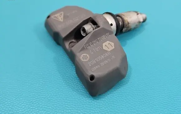 Porsche Panamera (970) Tire pressure sensor 99760602120 IMPRK1519258