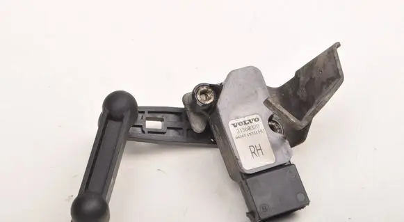 Headlight/headlamp level sensor
