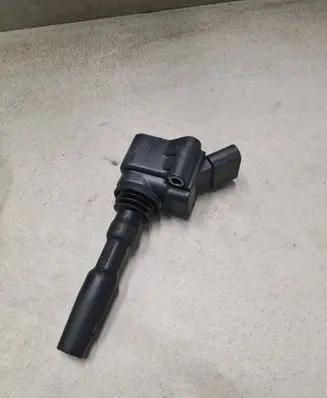 Volkswagen Golf VIII High voltage ignition coil 04E905110P 77300014