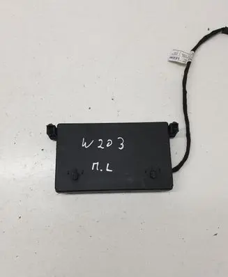 Mercedes-Benz C W203 Door control unit/module 2038201585
