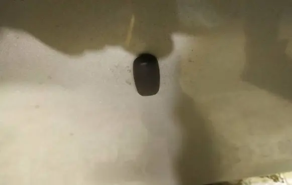 Windshield washer spray nozzle