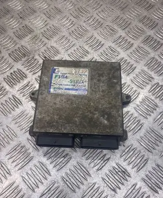 Lexus RX 300 Fuel injection control unit/module AEB2568 AE2568K