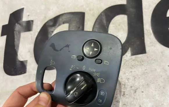 Mercedes-Benz C W203 Light switch A2035451404 2035451404
