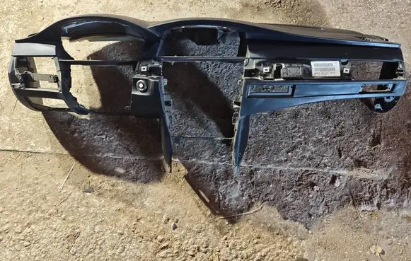 BMW 5 E60 E61 Dashboard 6960816 06B066RB12080