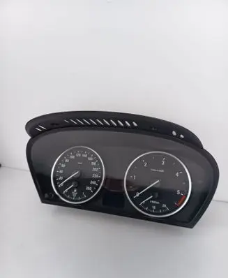 Speedometer (instrument cluster)