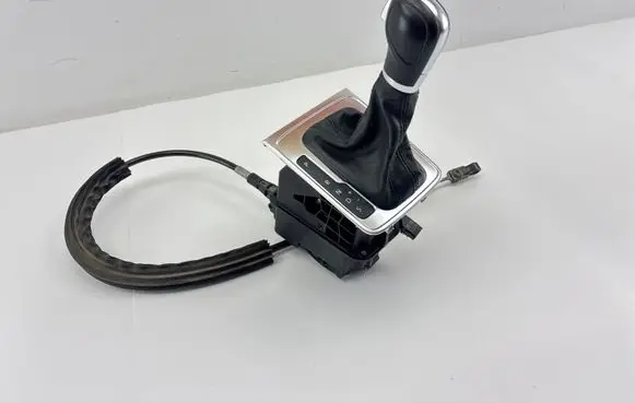 Volkswagen PASSAT B7 Gear shifter/selector 3C1713025S