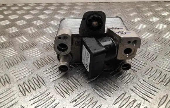 BMW i4 Air conditioning (A/C) air dryer 9418878