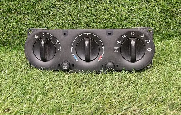 Ford Explorer Climate control unit 13E29