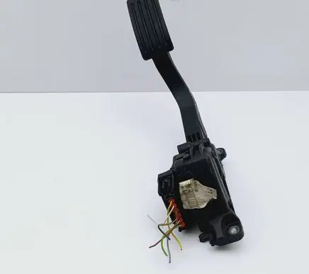 Ford Focus Accelerator throttle pedal 6PV00864101 4M519F836AH