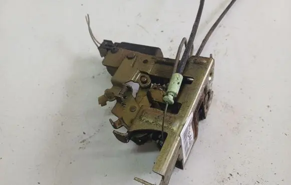 Opel Movano A Rear door lock 352465