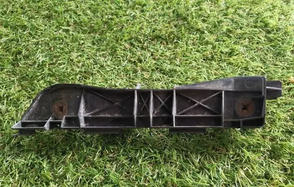 Toyota Avensis T250 Front bumper mounting bracket 5253605020