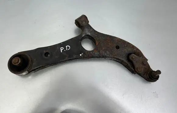 Hyundai Santa Fe Front lower control arm/wishbone