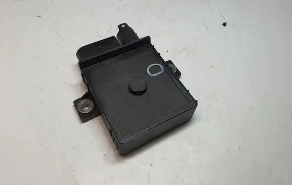 BMW 7 E65 E66 Glow plug pre-heat relay 7801201 12217801201