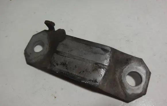 BMW 5 F10 F11 Sway bar bush bracket, front 6777642