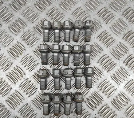 Mercedes-Benz EQB Nuts/bolts A0009901807