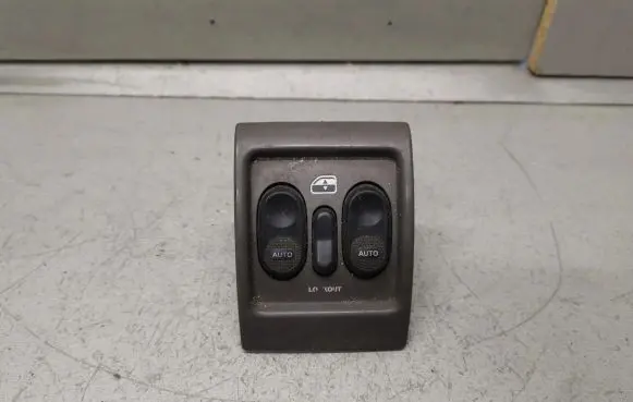 Chrysler PT Cruiser Electric window control switch