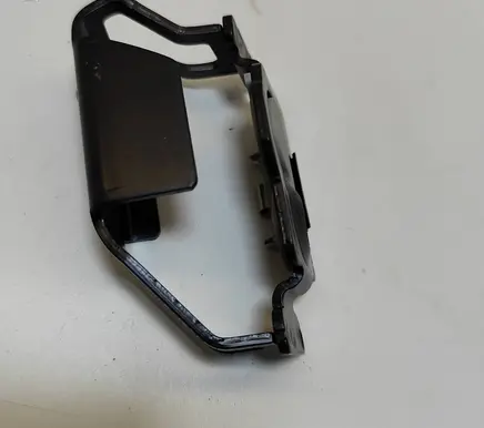 Audi Q7 4M Parcel shelf load cover mount bracket 4M0861735