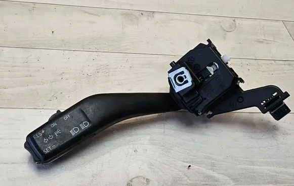 Volkswagen Touran I Indicator stalk 1K0953513A 01103501 10350140755199
