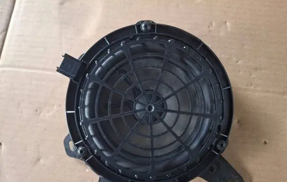 Peugeot 208 II Front door speaker 9823207580 9818747880 LR8011