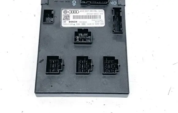 Volkswagen Touareg II Comfort/convenience module 4H0907063BL