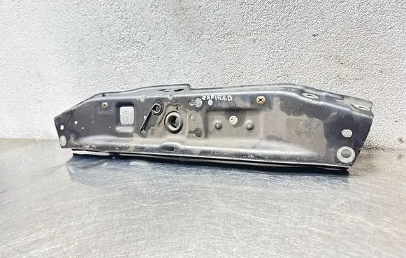 Opel Zafira B Radiator support slam panel