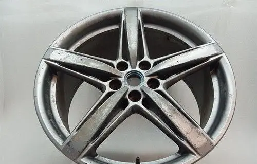 Ferrari F12 Berlinetta R21 alloy rim