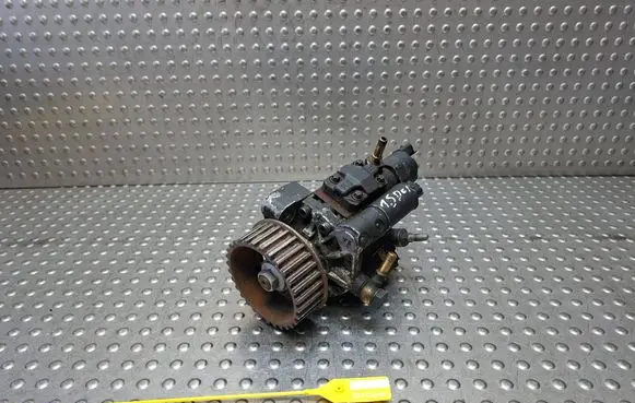 Nissan Qashqai Fuel injection high pressure pump S27730891