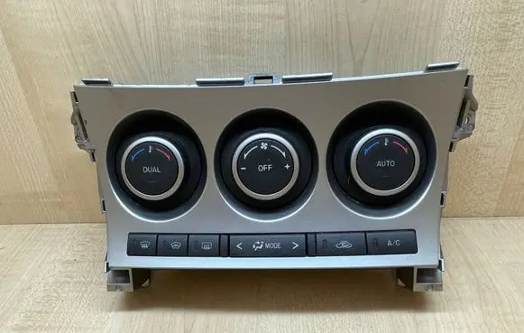 Mazda 3 II Interior fan control switch BBT361190L K40000H30A