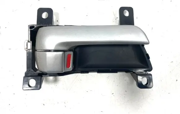 KIA Sorento Front door interior handle 