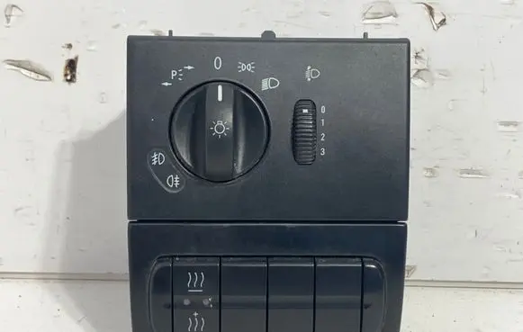 Mercedes-Benz Vito Viano W639 Light switch A6395450204 08ZGS003 20390
