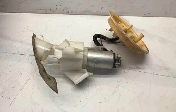 BMW 5 F10 F11 In-tank fuel pump 7217065