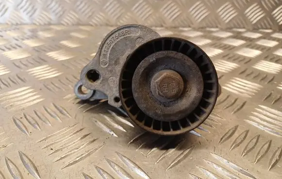 Opel Vivaro Generator/alternator belt tensioner 117507568R