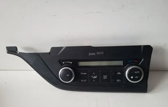 Toyota Auris E180 Climate control unit 5590002420