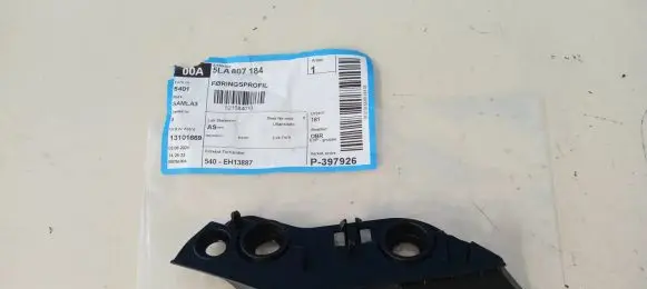 Skoda Enyaq iV Front bumper mounting bracket 5LA807184