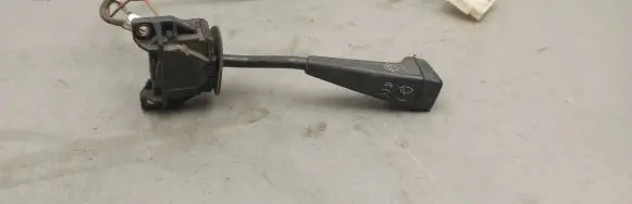 BMW 5 E28 Wiper control stalk 1368257